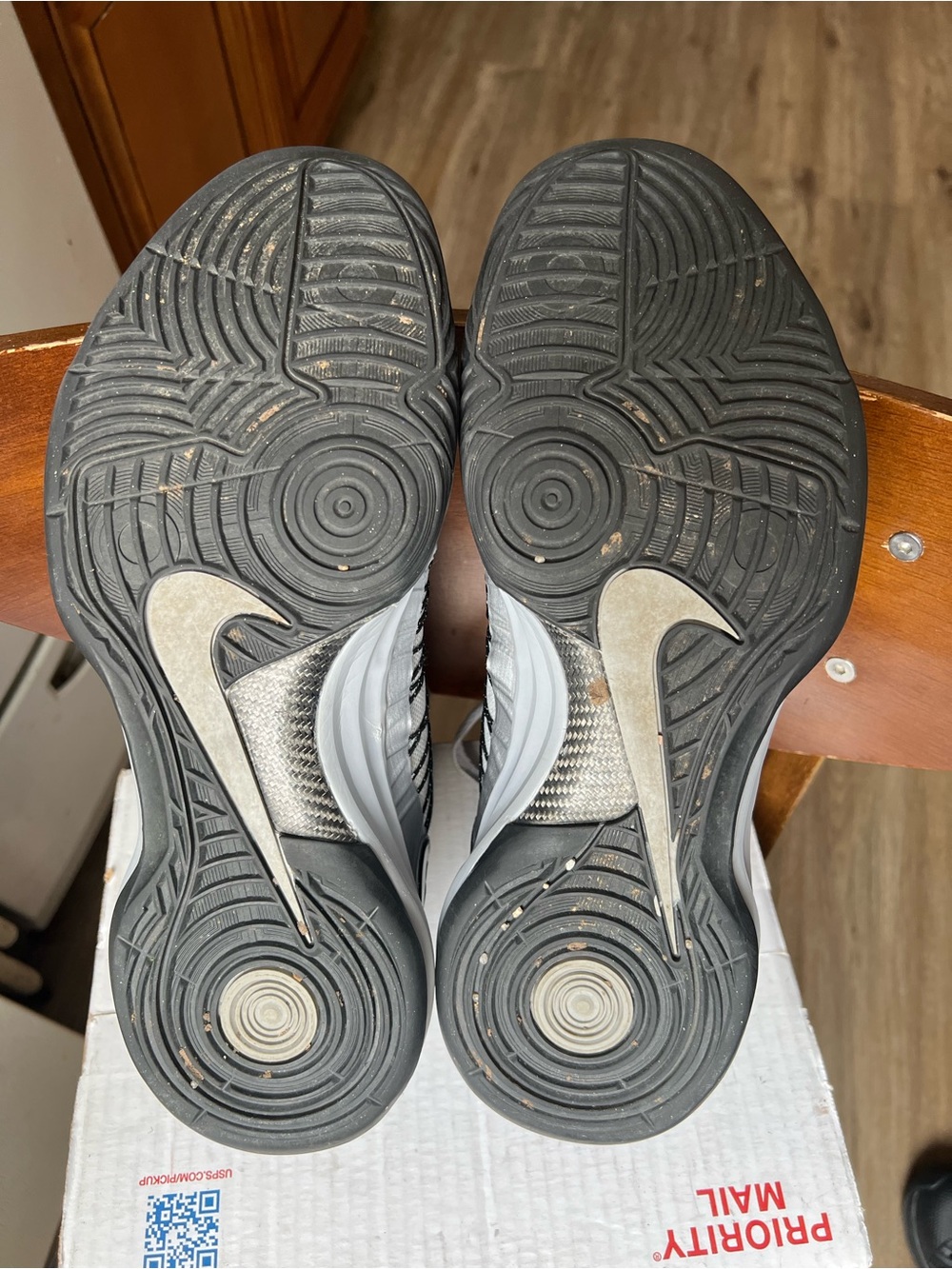 Nike Lunar Hyperdunk 2012 Wolf Grey(Silver)Black 524934-002 Men's Size 11.5 EUC - Picture 7 of 13